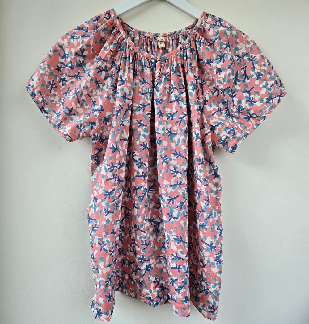 Mirth Geranium Pink Blue Coral Floral Cotton Blouse Top Shirt Women Size Medium
